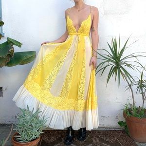 Beautiful yellow maxi dress